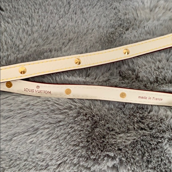 Louis Vuitton Medium Belt - Picture 3 of 5